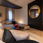 La 4*